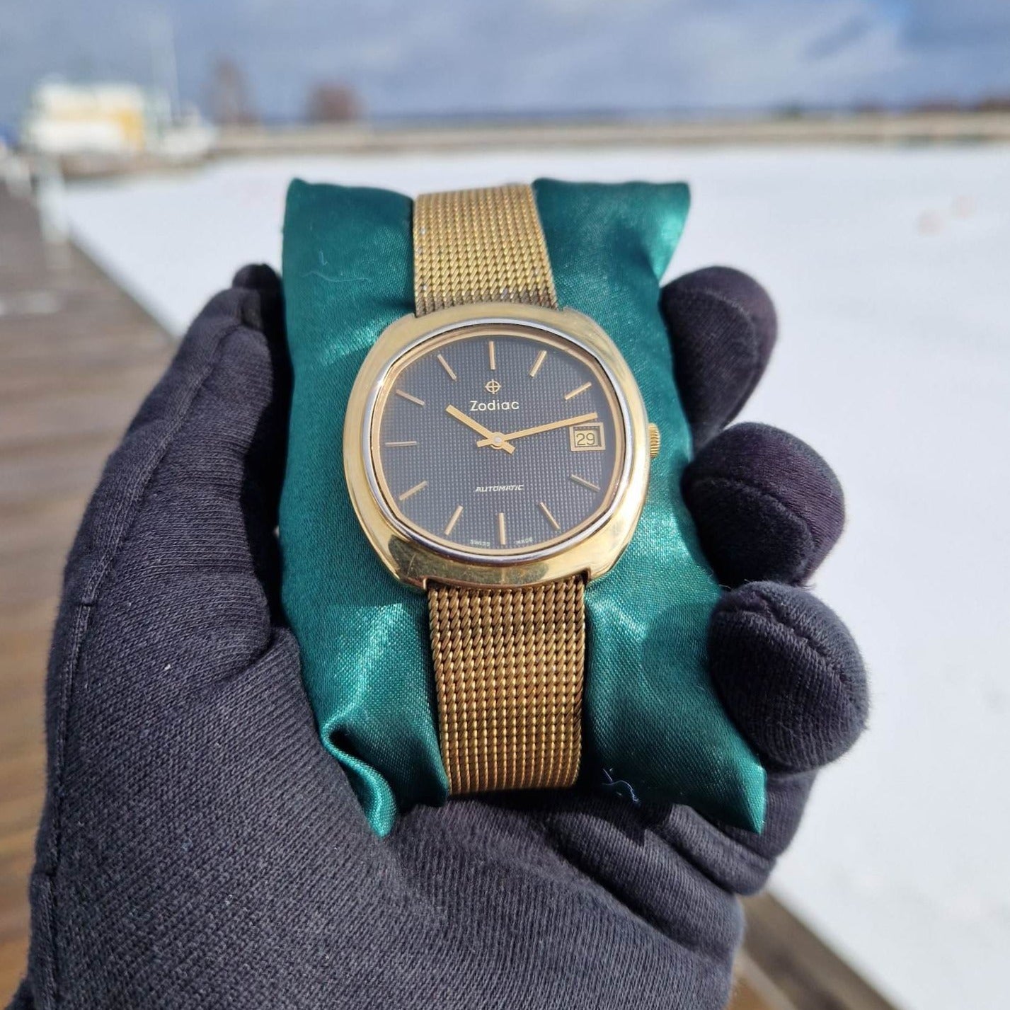 1960s Zodiac Gold Automatic Watch, Swiss-made Cal. LTD 104 2892, Tapisserie Dial, Vintage Timepiece, 21 Jewels, Men's Luxury Gold Zodiac Olympus Dress/Formal Watch